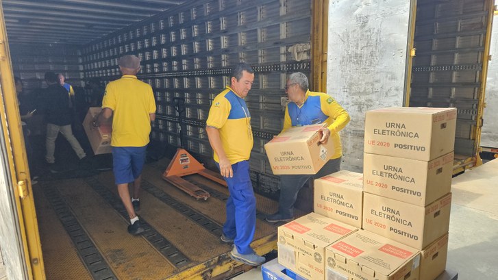 TRE-MT começa a distribuir urnas eletrônicas para as Eleições 2026; Campo Novo do Parecis e Sapezal estão entre as prioridades